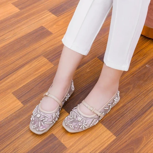 Zara Embroidery Pumps